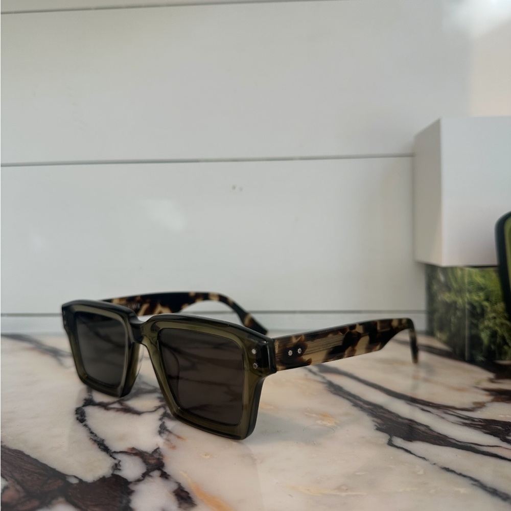 KREWE Carter Sunglasses in Olive Green - Picture 4 of 4